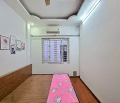 hao nam house for sale - dong da. area 41m2-5t. beautiful 2-sided house - live in always - near to the street. high price 4 billion