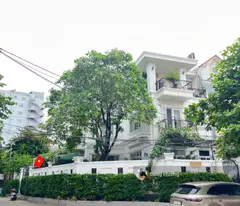 high-class 3-front villa in compound area - thao dien - district 2. area: 20x20m. price: 65 billion