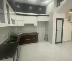 him lam hung vuong 4-storey house for sale, completed to welcome tet.