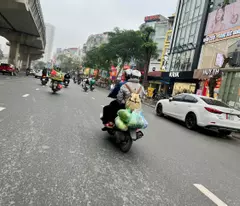 ho tung mau house for sale next to metro, 5 bedrooms, both living and operating, price over 12 billion