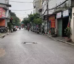 hoa lam townhouse for sale, long bien, 47m, land area 4.5m. price: 15.9 billion. contact: 0937158386