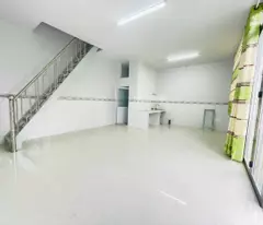 house 3.8 million 2 bedrooms con khuong main alley