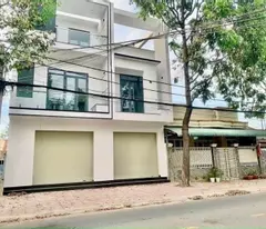house for sale 1 ground 2 floors 65m2 mt nguyen thanh phuong street only 6.7 billion