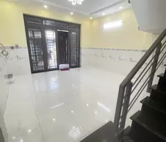 house for sale 1/car street, tan xuan 1-le thi ha street, hoc mon district. width 5mx14m ground floor, 3 bedrooms, pole house