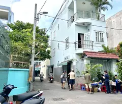 house for sale 2, front front - comfortable running cars - tong that thuyet road - near school near market - area