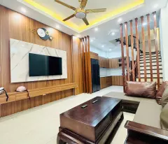 house for sale 35m², 5 floors ngoc thuy long bien