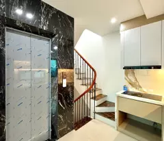 house for sale 40m2 - 7 floors in xuan phuong - nam tu liem. suitable for cash flow business