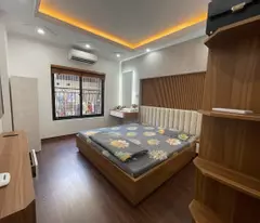 house for sale 50m 6t lam du bo de, long bien, car, business, price 8.9ty.