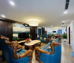 house for sale 5t hoang quoc viet, area 55m2, commercial, car away, near town, business/residence only 19 billion