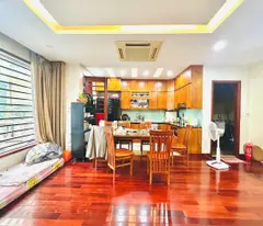 house for sale 5t hoang quoc viet, area 60m2, commercial, car away, near town, office/rest business 20 billion