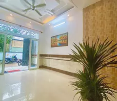 house for sale 62m2, 4 bedrooms, 4 bathrooms, 3 floors, district 9, price only 7.05 billion, pink book