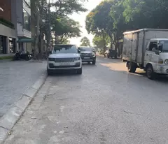 house for sale 6t hoang quoc viet, 5.5m mt, garage subdivision, near town, top residence/business, only 19 billion