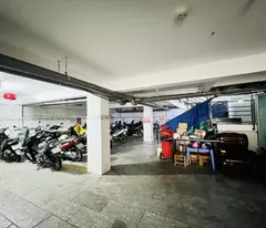 house for sale, 7-storey building, 6m alley le van huan, 8x28m, 45 service stations, 135 million, 34 billion.