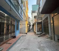 house for sale 84 daam quang trung - car parking - 30m2×5 floors, 4m mt - price 5.5 billion.
