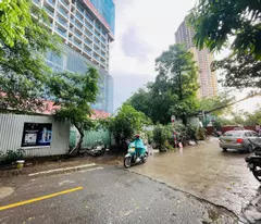 house for sale an duong vuong tay ho in 2 thong dyke near car dt130m2 x mt 9.7m only 19.6 billion