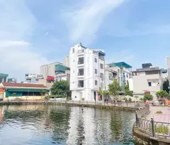 house for sale at 13 mau luong - ha dong 30m² x 5 floors with cool lake view price 7.7 billion