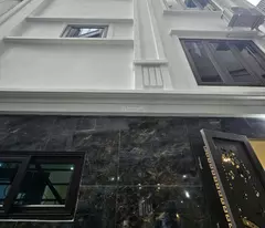 house for sale at 52 my dinh, area 34m2, 6t elevator, just over 7 billion. 3m wide alley, full furniture provided