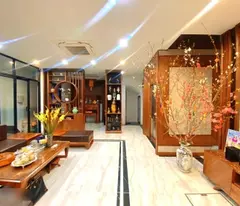 house for sale at 61 hoang cau, near the street, next to the park, car parking, area 60m2*5t*5m, only 16.5 billion