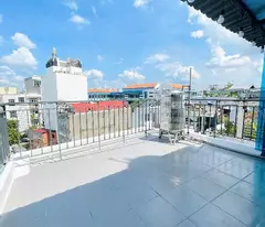 - house for sale at 817 lac long quan, f10, 4.2x7m, 4 floors, 3 bedrooms fully furnished, price 5.65 billion