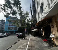 house for sale at cau giay tttt 140m2 x 3t, mt 10.5m - investment