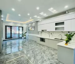 house for sale at lane 117 thai ha, extremely beautiful 40m2, 6t elevator, mt5.3m around 11 billion rare dong da