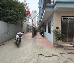 house for sale at lane 252 ngoc thuy - long bien. 30m2 mt4.3m. 5 floors, 3 bedrooms, 4 bathrooms, interior. parked car