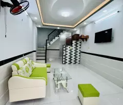 house for sale at su van hanh, district 10, thanh thai commune, 52m2, 3 floors, only 5.7 billion.