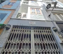 house for sale by owner in district 10 right at cao thang intersection. beautiful house, move in immediately. 26m2
