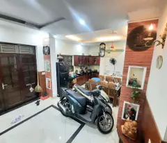 house for sale by vu huu, close to the street, extremely sturdy self-built, 19 billion tl
