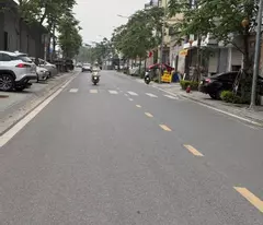 house for sale c4 khai son ngoc thuy, 35m x 3m8 with business sidewalk