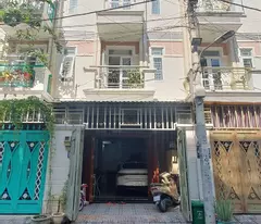 house for sale car alley avoid highway 13 build 4 floors cast reinforced concrete right in hong long area only 7.5 billion