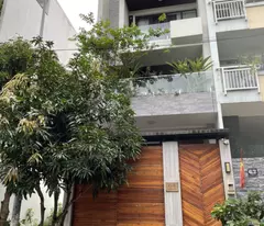 house for sale corner 2 le van sy and huynh van banh, ward 10, phu nhuan district. area 6x20m. construction 7-storey basement. hdt 80
