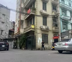 house for sale corner lot hoang nhu tiep, long bien 31m2x5 floor area: 5m commercial, car only 4.x billion