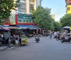 house for sale corner lot right at van dien market, thanh tri center, 30m x right at the price of 3.95 billion