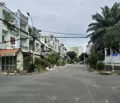 house for sale facing street 1a, rocket area