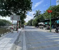 house for sale for 6x billion - corner lot: 1 side of set river, 1 side of newly opened district party committee road, 2 wide sidewalks