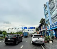 house for sale, frontage of c12 street - cong hoa intersection, connecting to t3 station, 7.5x20m, 5 floors, 55 billion.