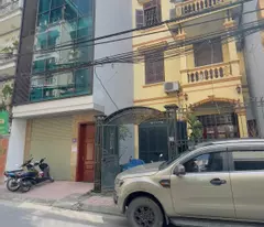 house for sale hoang dao thanh xuan cars avoid wide sidewalk garage for business and residence are along 102m 16.5