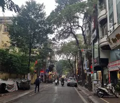 house for sale hoang ngoc phach dong, multi-level, bigger than street, business plot, bright view 65m price 20 billion
