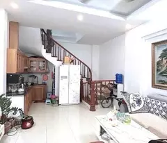 house for sale hoang nhu tiep long bien, gate parking, 2 thong, resident construction, 44m about 8 billion