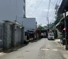 house for sale in alley 8m au co, 1 owner, near bau cat, 7.6x33m, level 4 - convenient to build, no road, 23.5 billion.