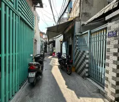 house for sale in binh tien, 125m2 area, bigger than 7m, price 4 billion