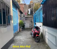 house for sale in chu van an, 3 bedrooms, close to the cadre academy, coop mart, over 4 billion