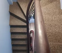 house for sale in district 10, 4 floors, rental contract 25 million/month, sale only 9.5 billion