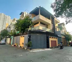 house for sale in district 10 reduced by 2 billion to 6.5 billion (~195 million/m2), with rental contract of 18 million/month