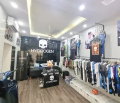 house for sale in dong tao - dong da. area 34m2- 3 floors. corner lot - top business. 5m from street, back house. high price 6 billion
