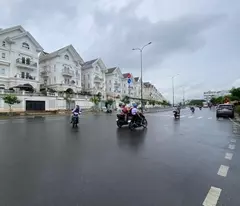 house for sale in duong quang ham car alley, go vap, near emart, 78m², 5 bedrooms, about 8 billion tl