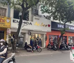 * house for sale in front of busy business on nguyen dinh chieu 5 floors 6x12 (late bloom)rare house for sale