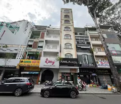 house for sale in front of huynh thuc khang, district 1, area: 4.5x18m, price 90 billion