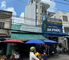 house for sale in front of thu duc market. busy shopping area. beautiful house with 3 floors, 200m2. price 25 billion negotiable